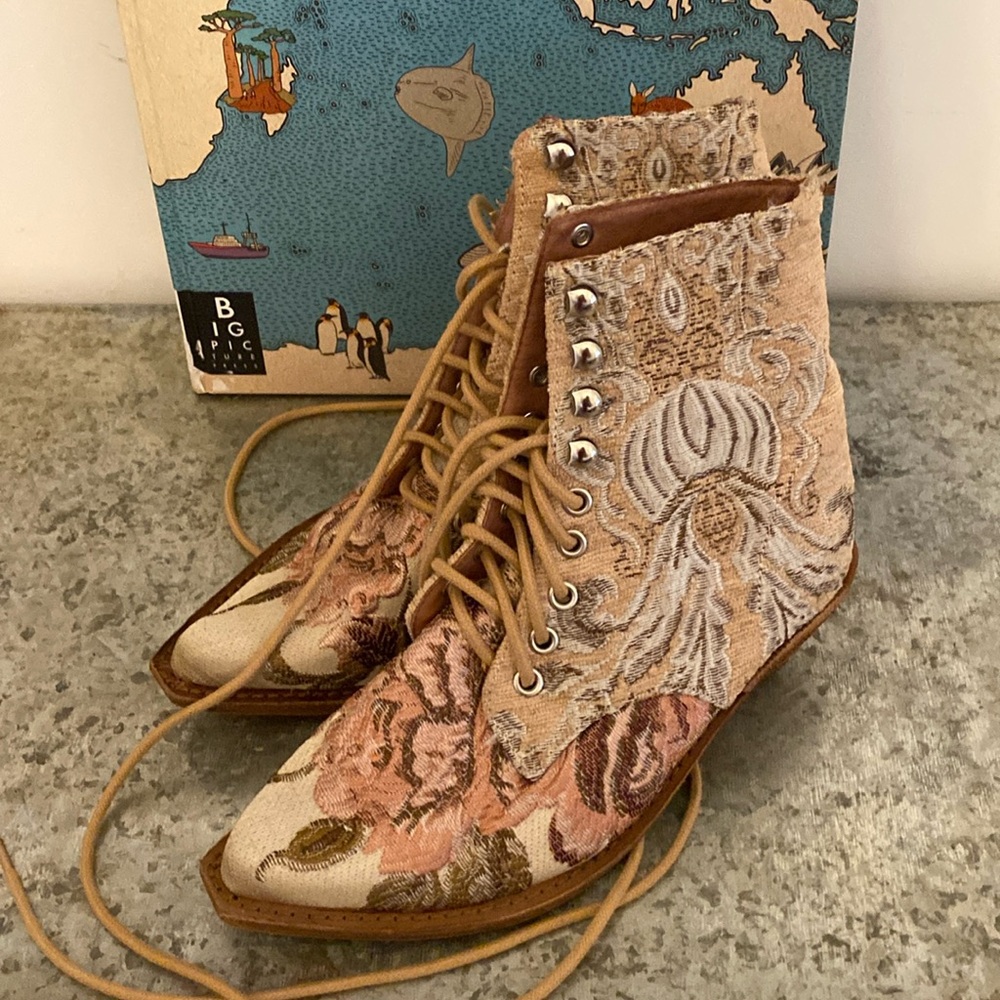 Jeffery Campbell Elmcroft RARE